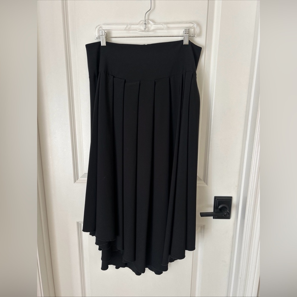ELM DESIGN Black Pleated Asymmetrical Midi Skirt Women’s Size 2/M Minimalist
